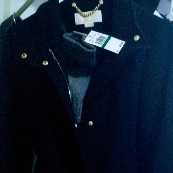 Michael Kors - Picture 2 of 4